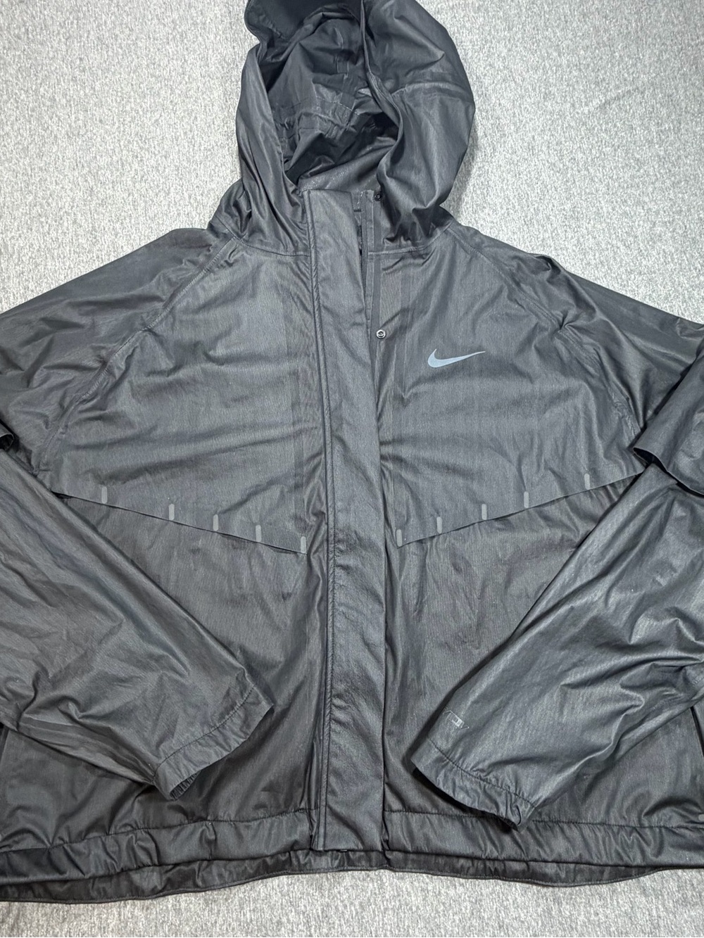 Nike Running Division Aerogami Women’s L Storm Fit ADV Jacket Black AeroSwift